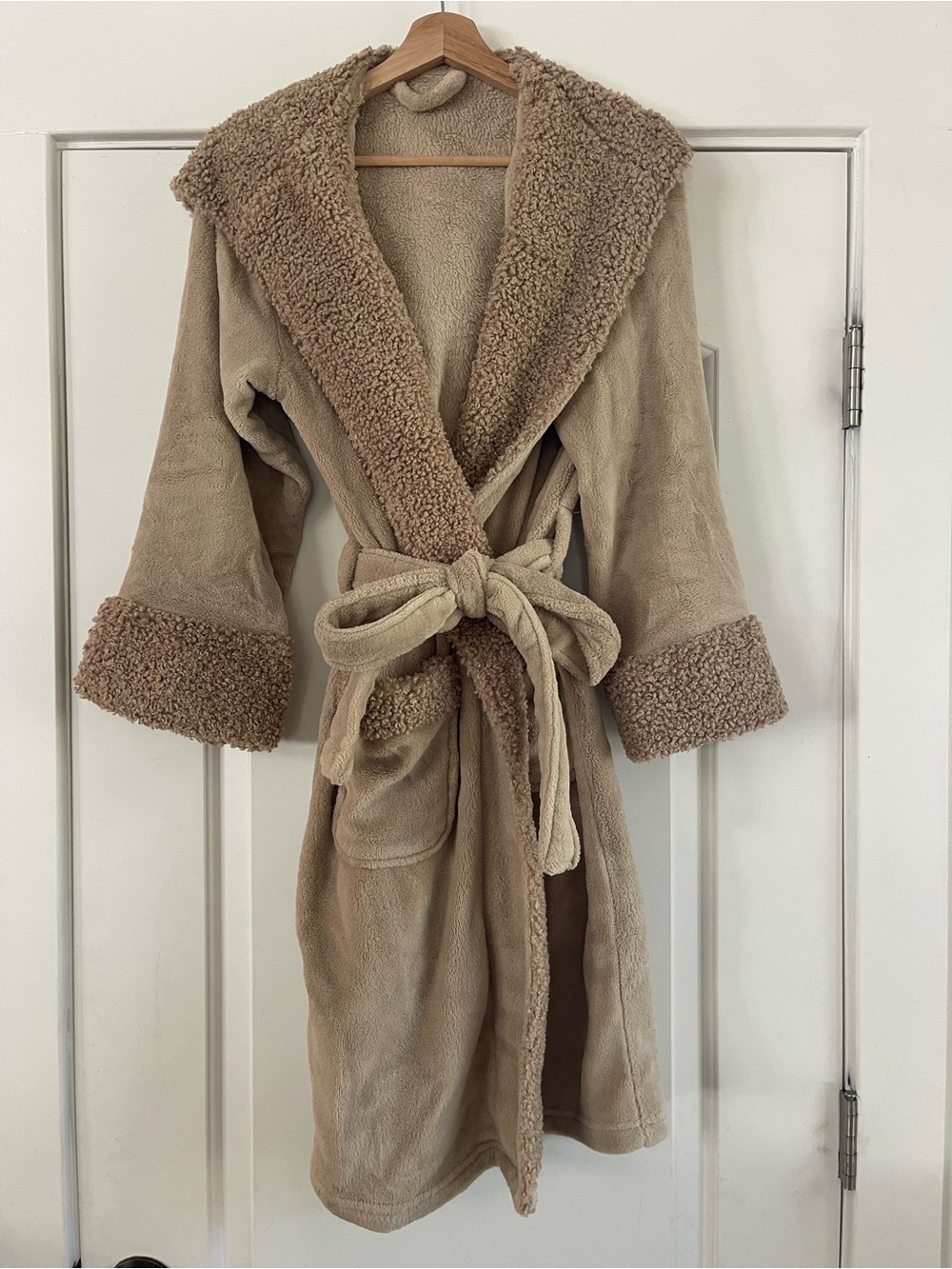 Pottery Barn Teddy Robe Tan - S